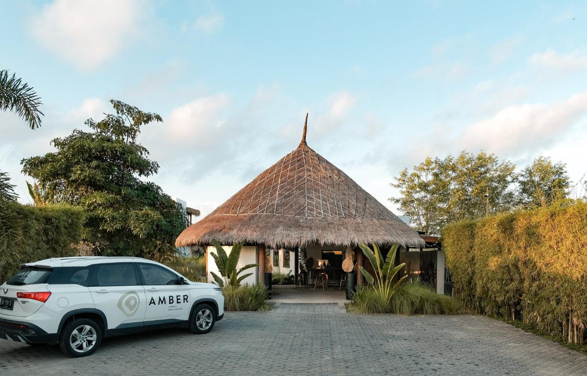 Amber Lombok Beach Resort Selong Belanak Exterior photo